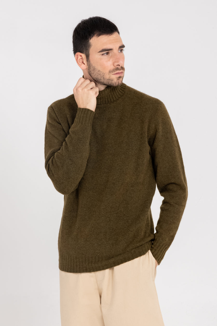 SOFT TOUCH TURTLENECK SWEATER
